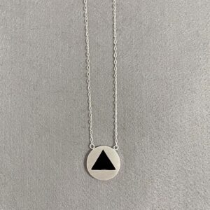 Colar Back To Black M